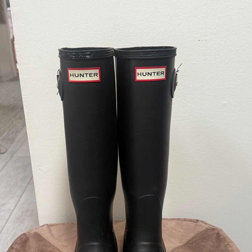Hunter Classic Black Rain Boots- discounted due to cracking inside and outside. - Picture 2 of 8